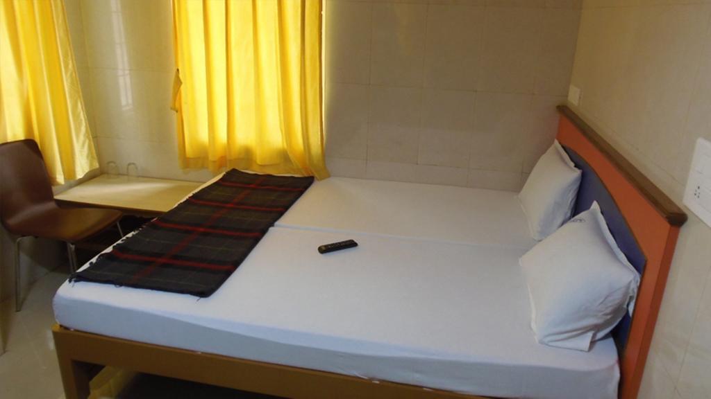 Villa Kvr Deluxe Residency Tirupati Zimmer foto