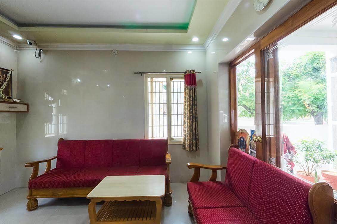 Villa Kvr Deluxe Residency Tirupati Exterior foto